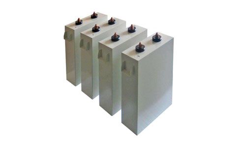 電容分別在直流、交流電路中，是如何充電放電的呢?